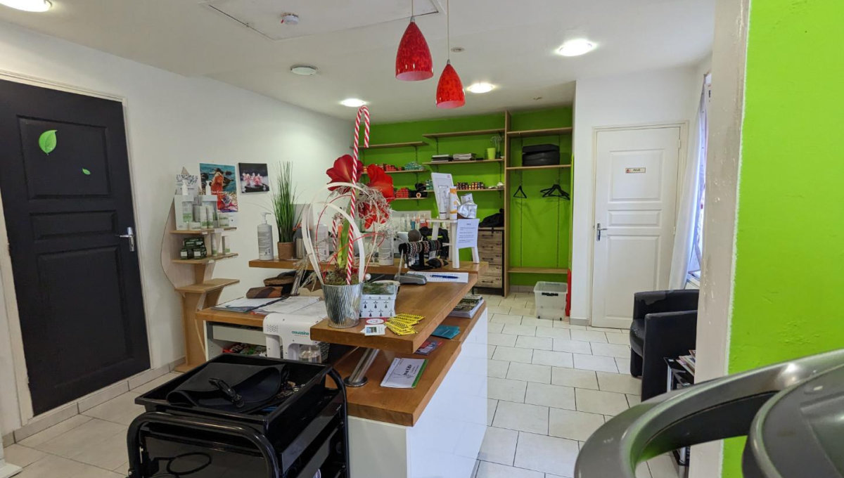 En exclusivité : 40 M2 COTE D'ARMOR SECTEUR CÔTIER - SALON DE COIFFURE Fonds De Commerce Vente