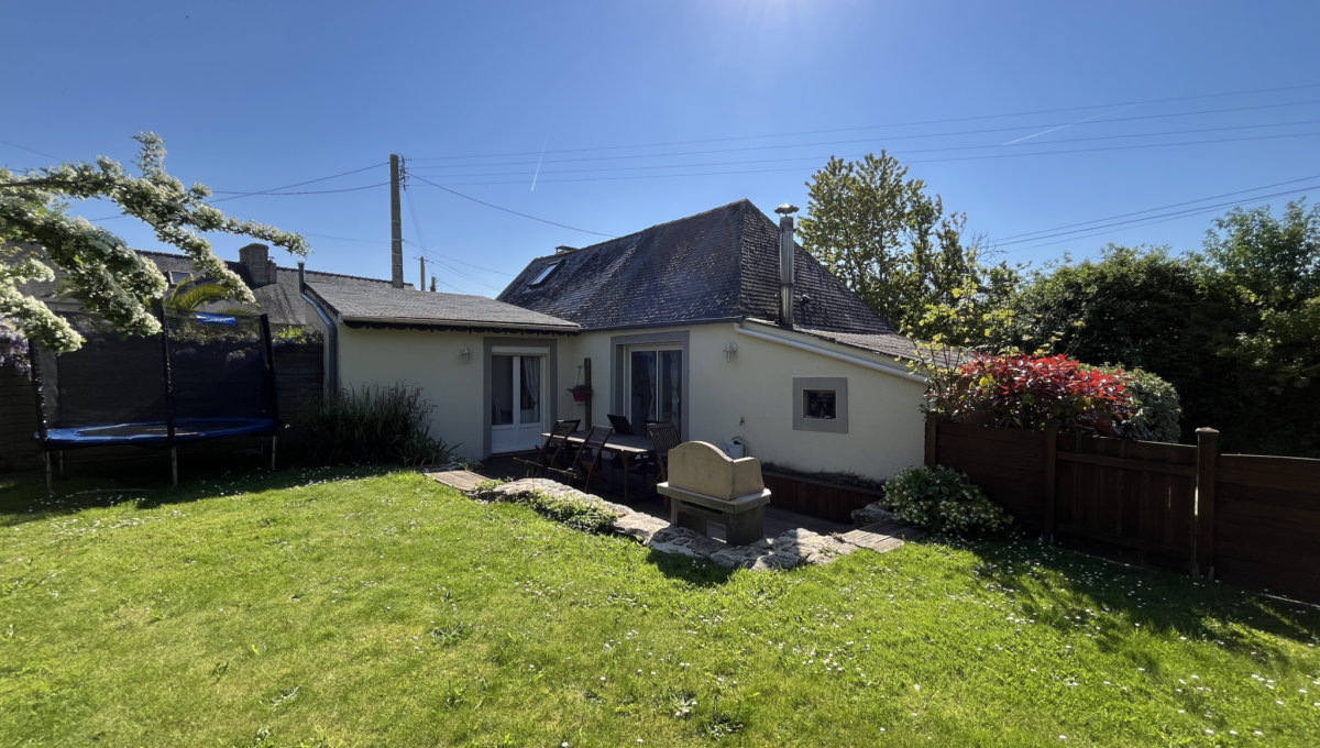 PLOUMILLIAU : Maison au calme avec jardin Maison Vente