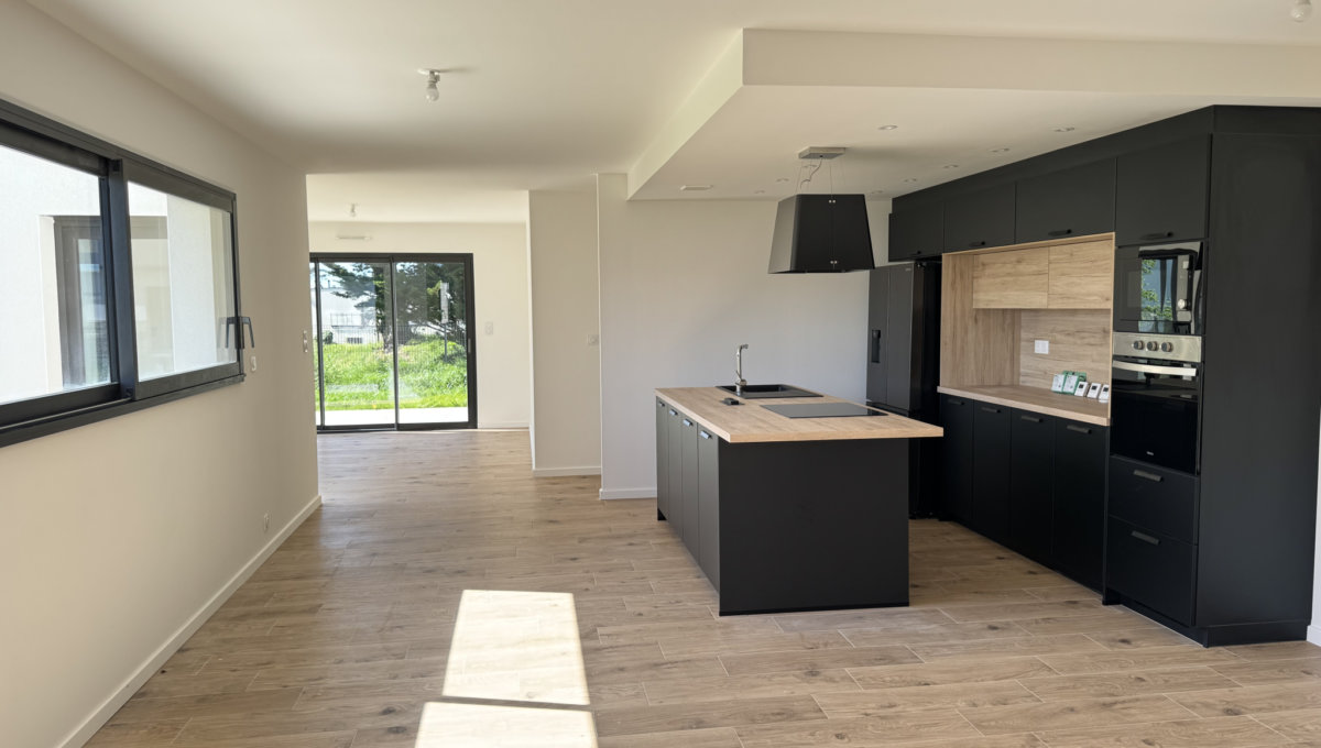 PERROS-GUIREC  SPACIEUSE MAISON CONTEMPORAINE Maison Vente