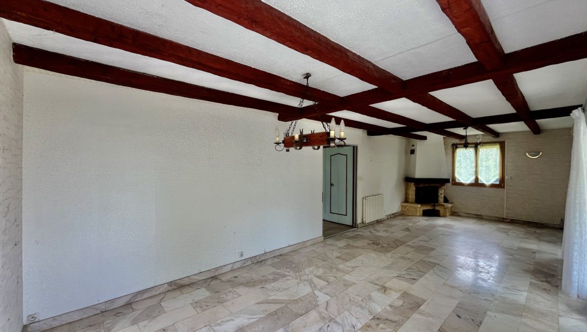 proche du bourg et des plages. Maison Vente