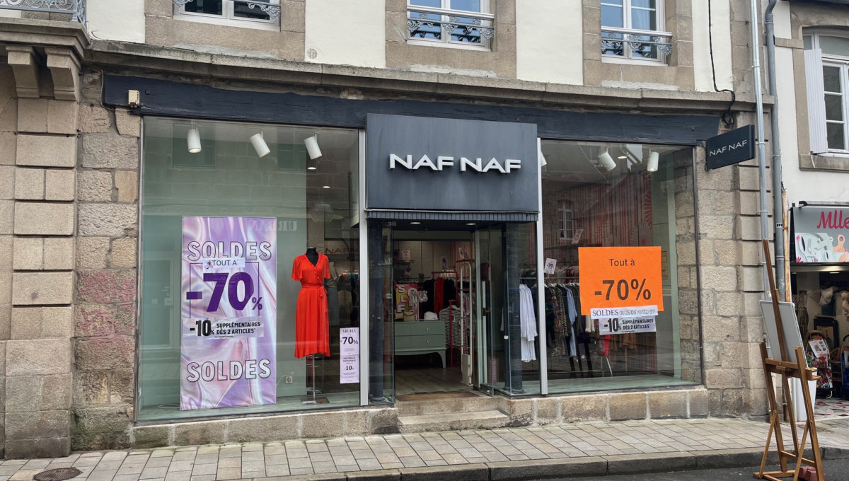 A VENDRE LOCAL COMMERCIAL LANNION CENTRE-VILLE Local Commercial Vente