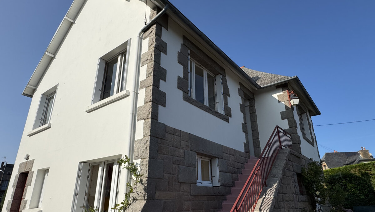 PERROS-GUIREC CENTRE VILLE ET PLAGE A PIED. Maison Vente