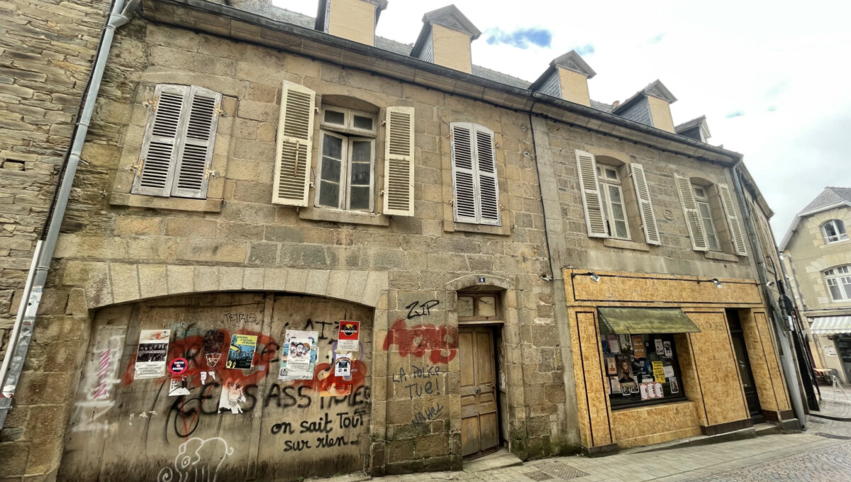 LANNION CENTRE VILLE : Immeuble en pierres à rénover Maison Vente