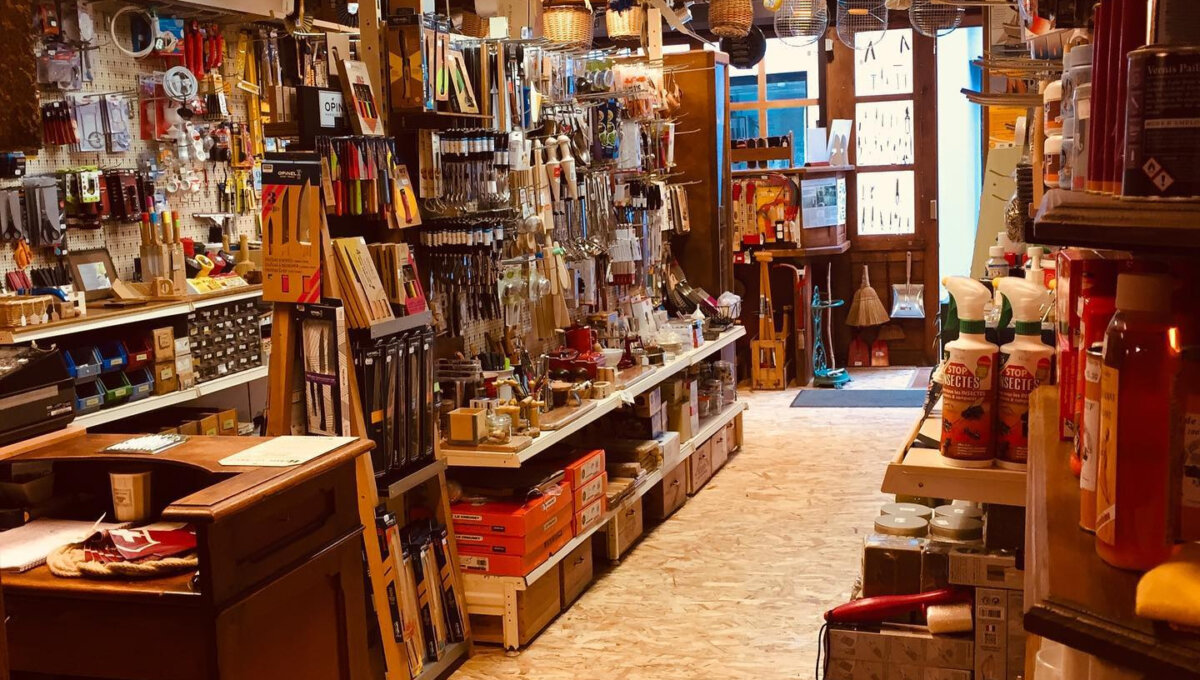 A VENDRE MURS ET FDC DE QUINCAILLERIE - COUTELLERIE- ARTICLE DE BRICOLAGE Fonds De Commerce Vente