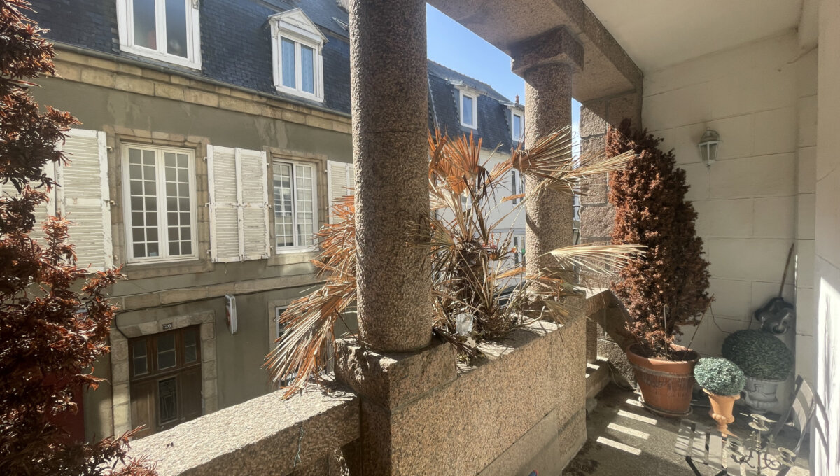 LANNION CENTRE VILLE : Triplex avec balcon - 4 chambres Appartement Vente